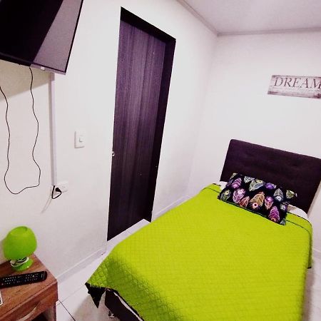 Aloha Hostel بوغوتا المظهر الخارجي الصورة